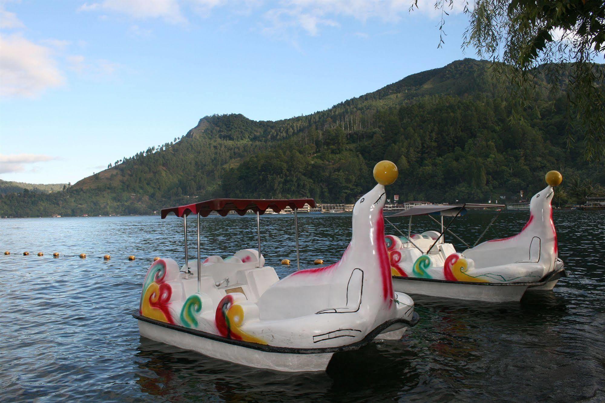 Pandu Lakeside Hotel Parapat Exterior foto