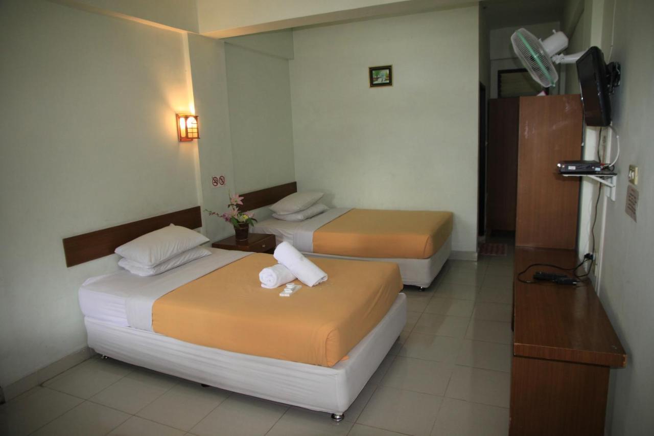 Pandu Lakeside Hotel Parapat Exterior foto